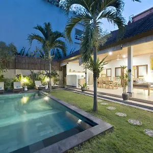 https://villa-star.hotelsseminyak.net